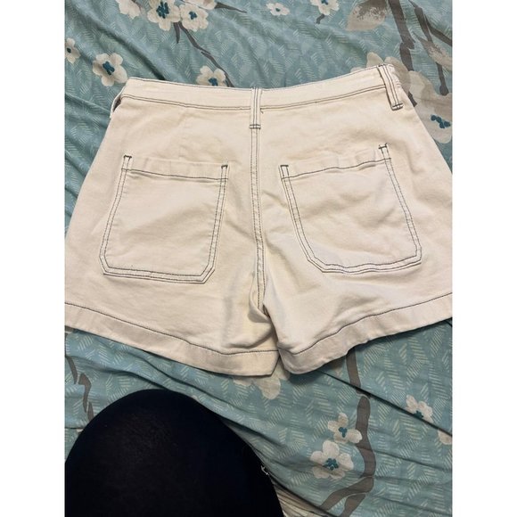 6 FOR $15 Universal thread shorts 2/26 - Picture 2 of 4